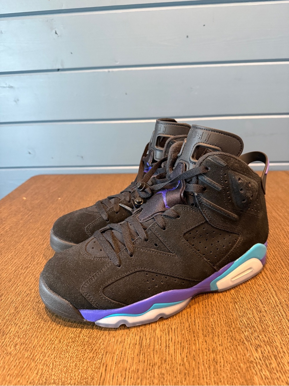 Jordan 6 retro Men’s 10
